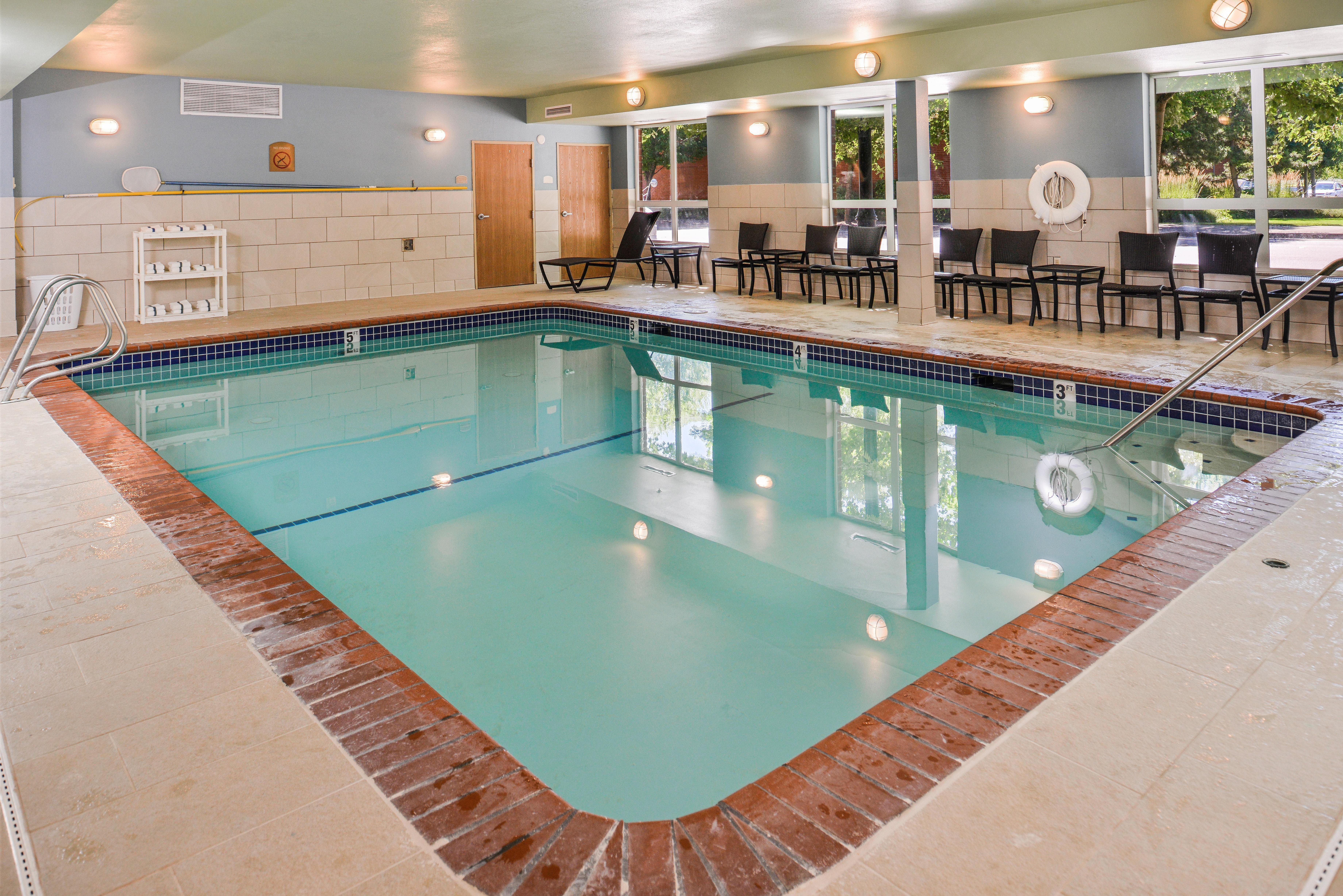 Holiday Inn Express & Suites Lacey - Olympia By Ihg Exterior foto