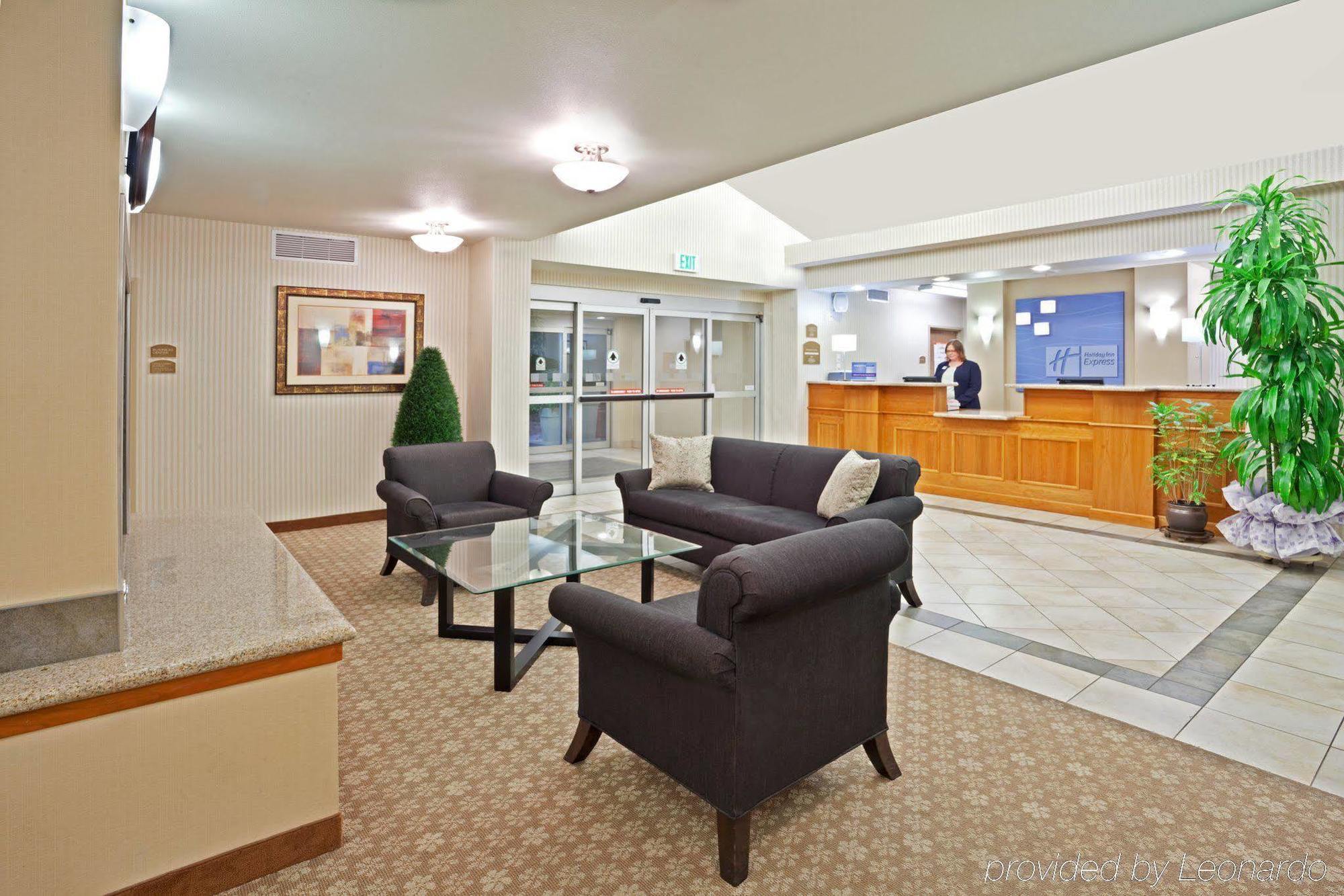 Holiday Inn Express & Suites Lacey - Olympia By Ihg Exterior foto