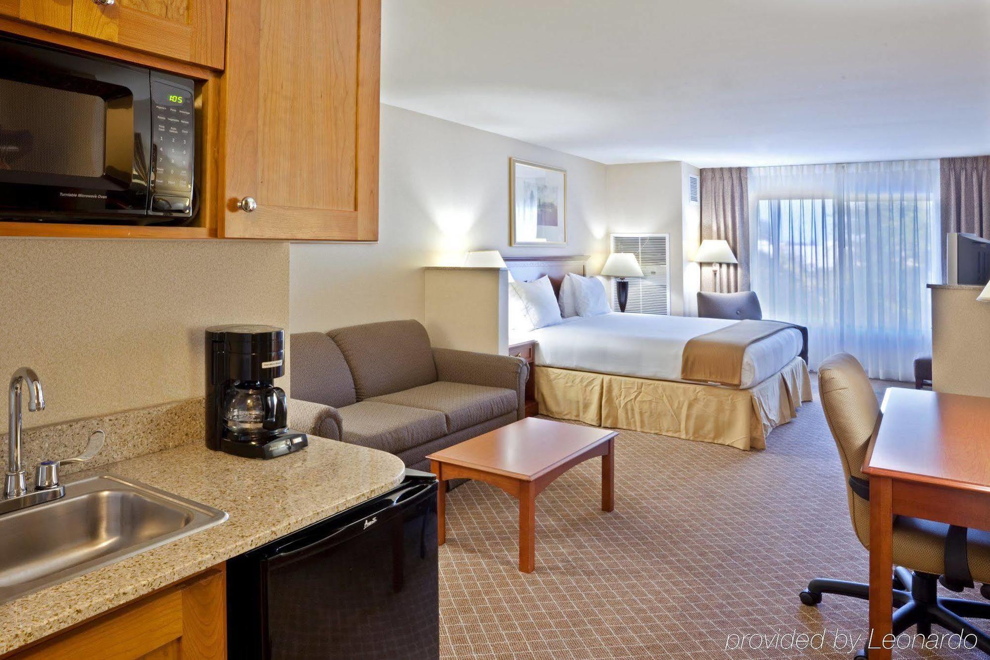 Holiday Inn Express & Suites Lacey - Olympia By Ihg Habitación foto